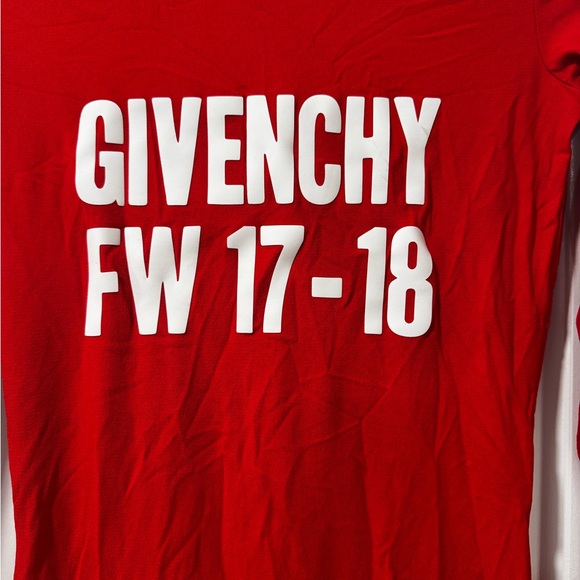Givenchy Red FW 17-18 on front size medium - Picture 6 of 9